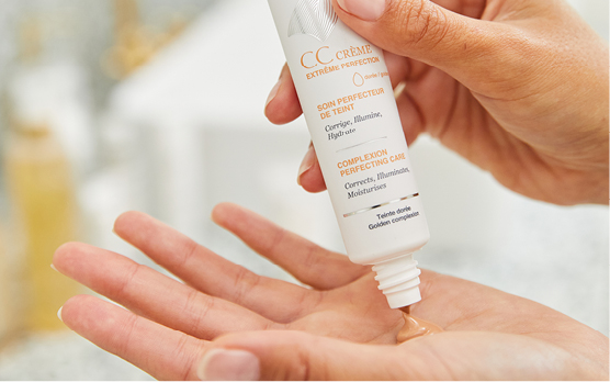Complexion Perfecting Care Light